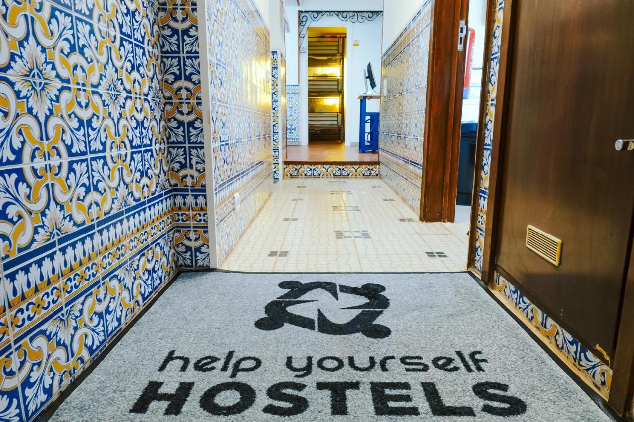 Help Yourself Hostels - Restelo Lisbon Exterior photo